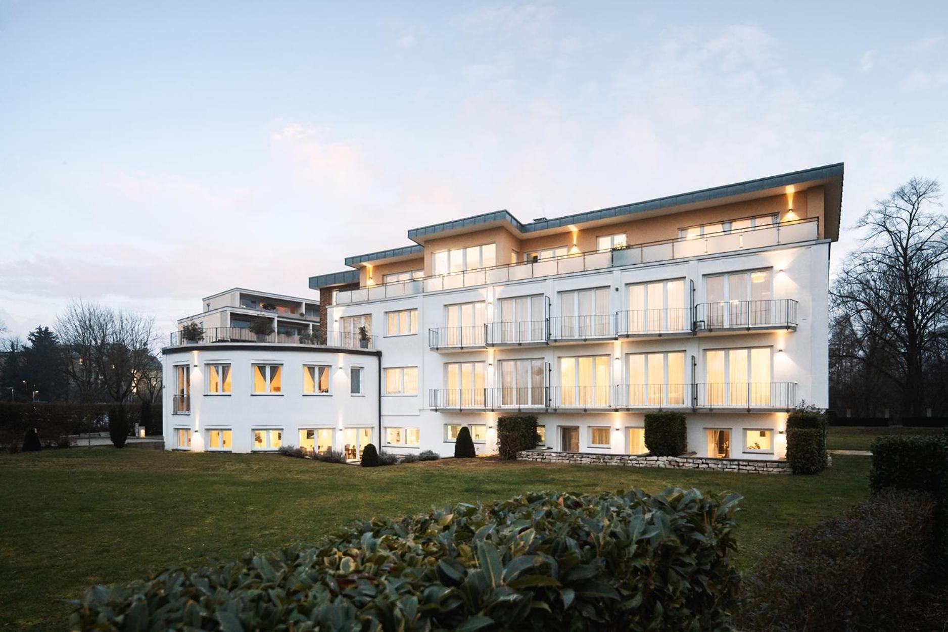 Hotel Vier Jahreszeiten Therme & Kliniken Bad Krozingen Naehe Freiburg & Schwarzwald Ideal Fuer Wellness Kur & Business Ausfluege 24H Check In- Wlan & Parken Gratis Εξωτερικό φωτογραφία