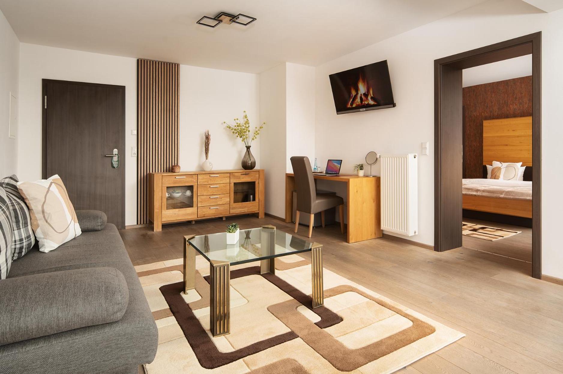 Hotel Vier Jahreszeiten Therme & Kliniken Bad Krozingen Naehe Freiburg & Schwarzwald Ideal Fuer Wellness Kur & Business Ausfluege 24H Check In- Wlan & Parken Gratis Εξωτερικό φωτογραφία