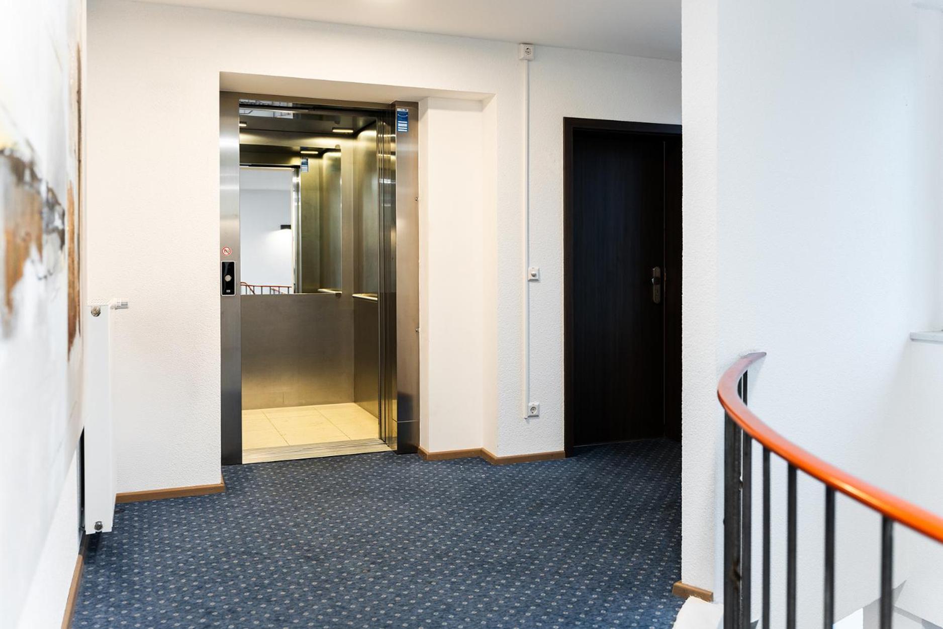 Hotel Vier Jahreszeiten Therme & Kliniken Bad Krozingen Naehe Freiburg & Schwarzwald Ideal Fuer Wellness Kur & Business Ausfluege 24H Check In- Wlan & Parken Gratis Εξωτερικό φωτογραφία
