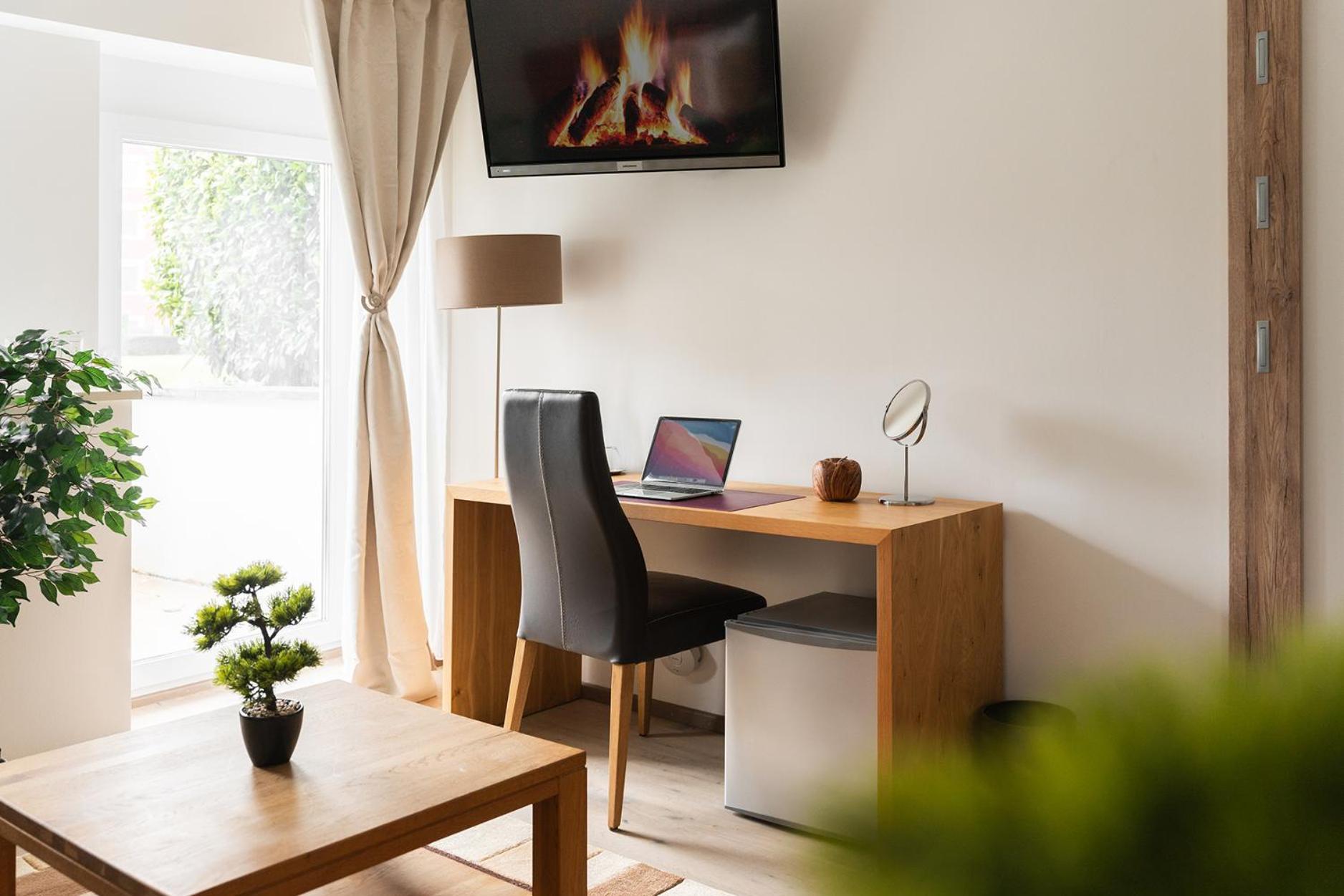 Hotel Vier Jahreszeiten Therme & Kliniken Bad Krozingen Naehe Freiburg & Schwarzwald Ideal Fuer Wellness Kur & Business Ausfluege 24H Check In- Wlan & Parken Gratis Εξωτερικό φωτογραφία