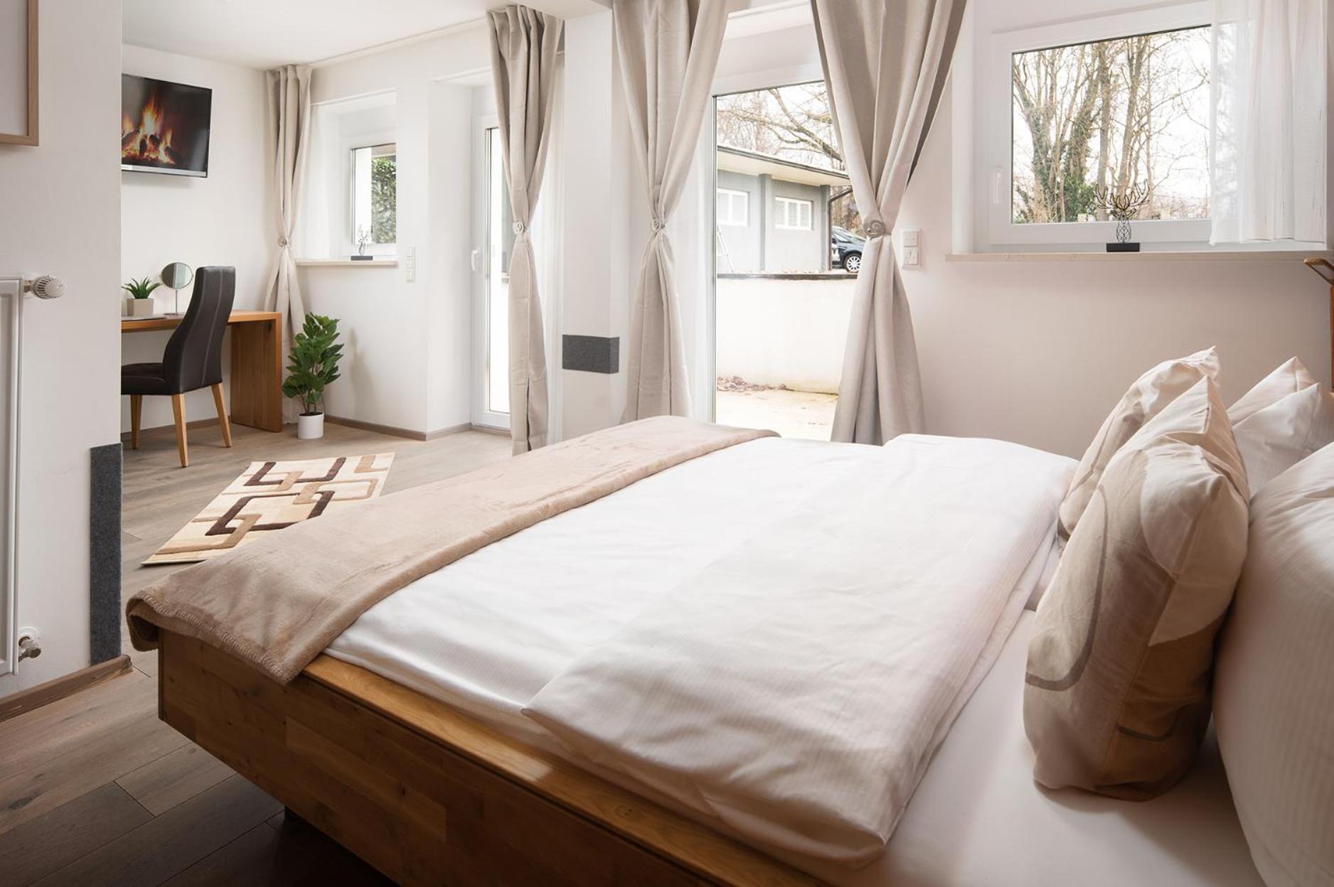Hotel Vier Jahreszeiten Therme & Kliniken Bad Krozingen Naehe Freiburg & Schwarzwald Ideal Fuer Wellness Kur & Business Ausfluege 24H Check In- Wlan & Parken Gratis Εξωτερικό φωτογραφία