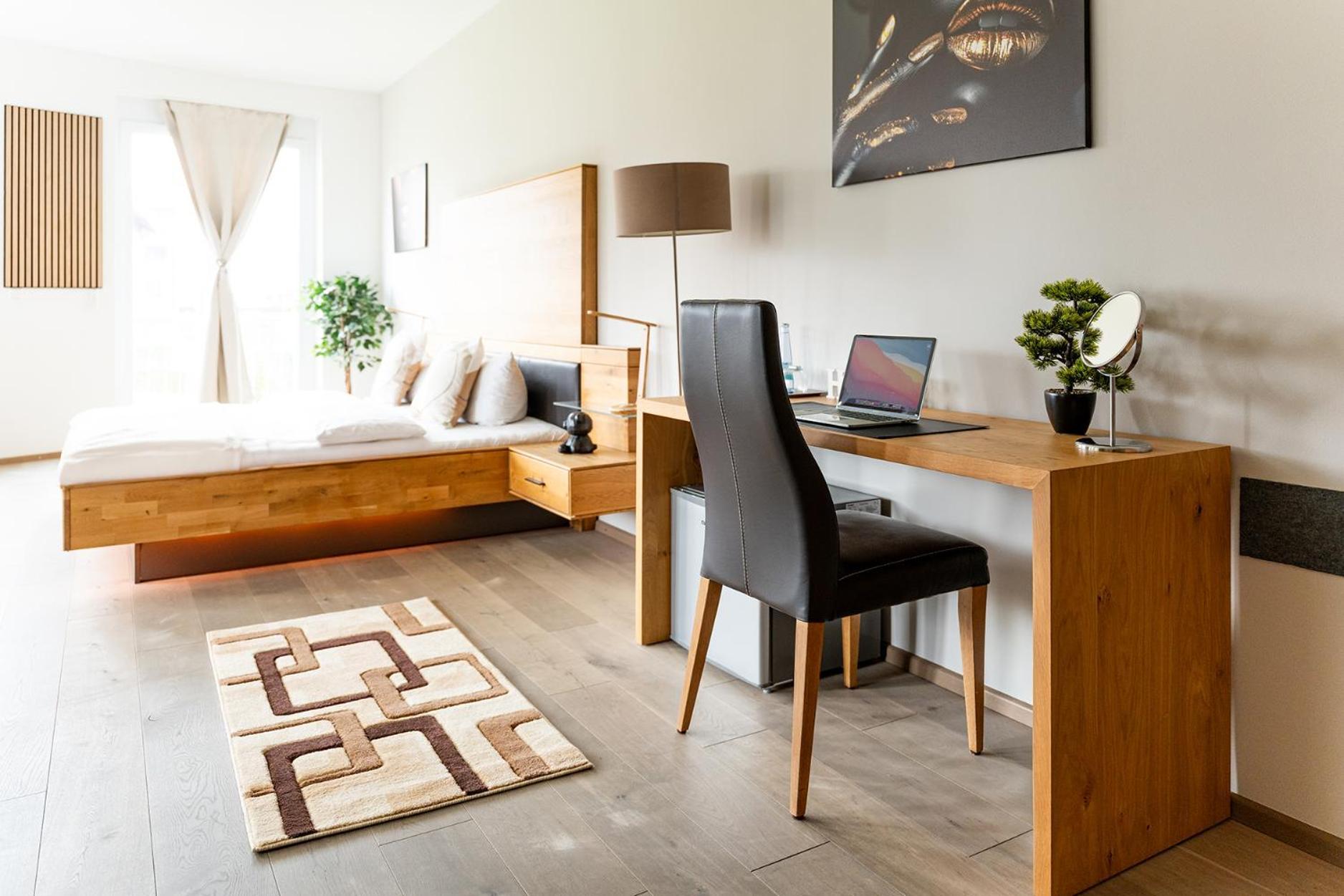 Hotel Vier Jahreszeiten Therme & Kliniken Bad Krozingen Naehe Freiburg & Schwarzwald Ideal Fuer Wellness Kur & Business Ausfluege 24H Check In- Wlan & Parken Gratis Εξωτερικό φωτογραφία