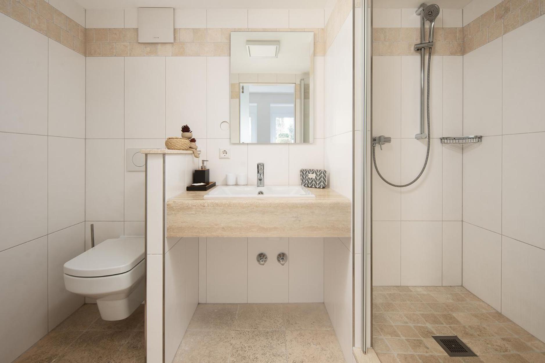 Hotel Vier Jahreszeiten Therme & Kliniken Bad Krozingen Naehe Freiburg & Schwarzwald Ideal Fuer Wellness Kur & Business Ausfluege 24H Check In- Wlan & Parken Gratis Εξωτερικό φωτογραφία